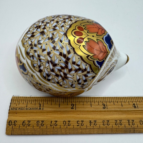 Royal Crown Derby Hawthorn Hedgehog bone china paperweight. Gold stopper. EUC. - Picture 8 of 12